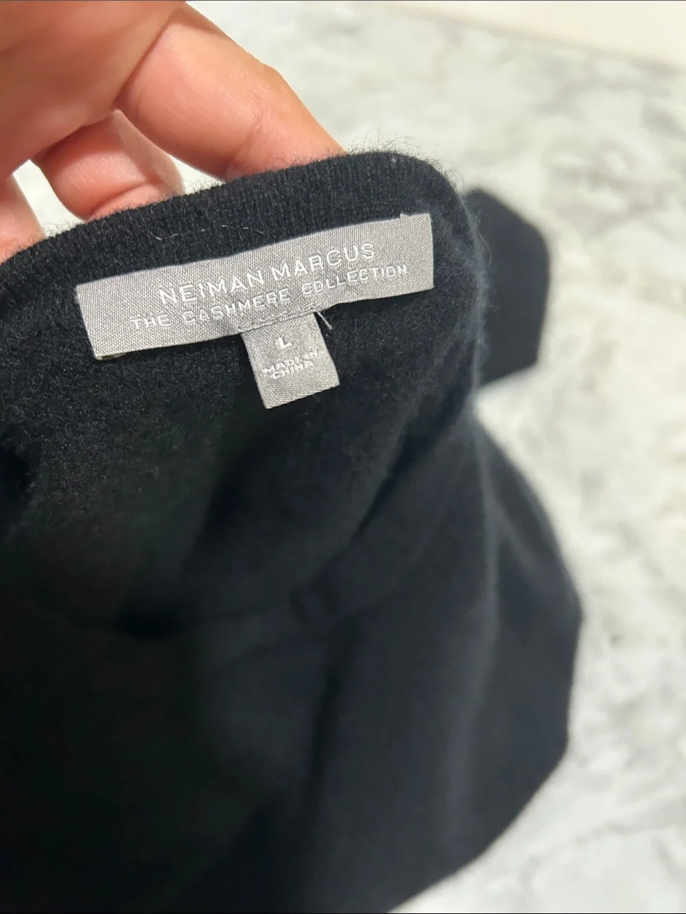Neiman Marcus Women's Black Long Bell Sleeve Cashmere Pullover Sweater Sz LG